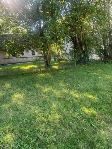 14512 Williams Street Maple Heights OH 44137