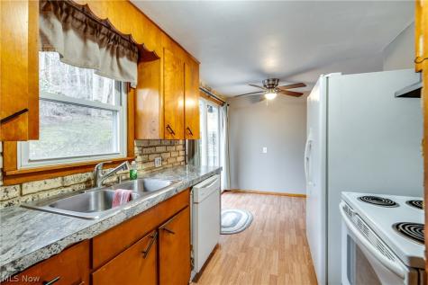 513 Queen Street Minerva OH 44657