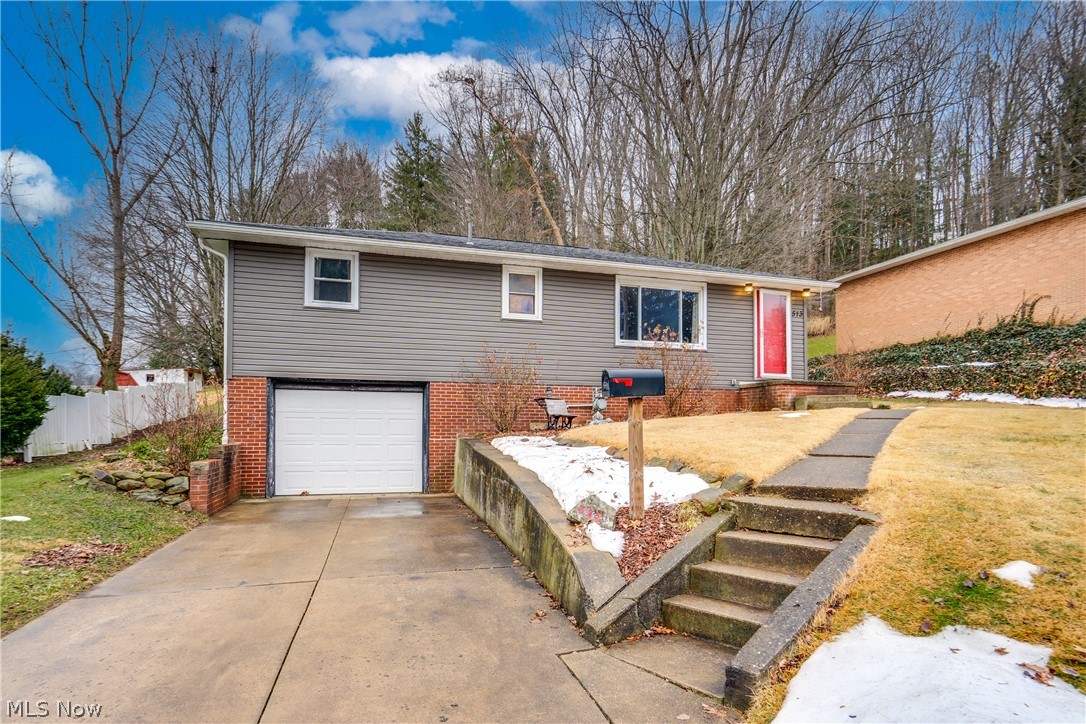 513 Queen Street Minerva OH 44657