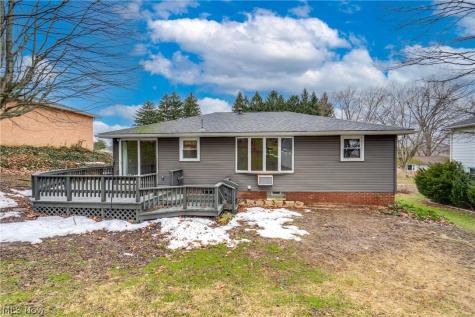 513 Queen Street Minerva OH 44657