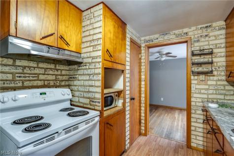 513 Queen Street Minerva OH 44657