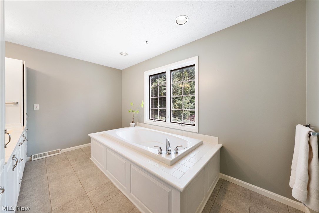 31729 Commodore Court Avon Lake OH 44012