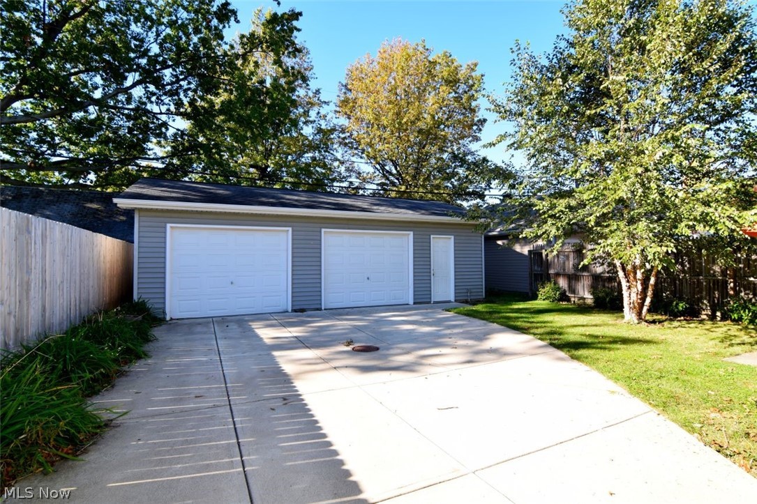 156 E 208 Street Euclid OH 44123