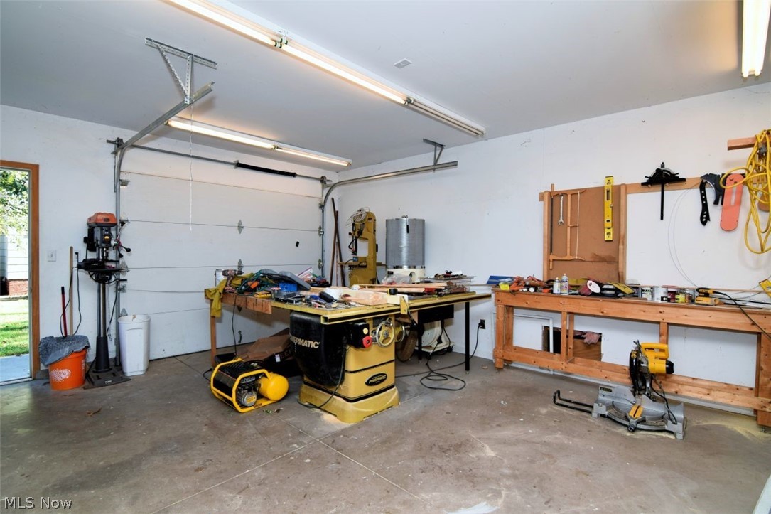 156 E 208 Street Euclid OH 44123