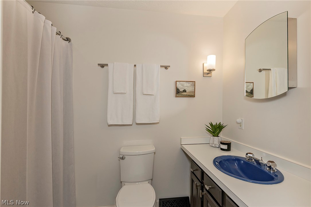 11292 Butternut Road Chardon OH 44024