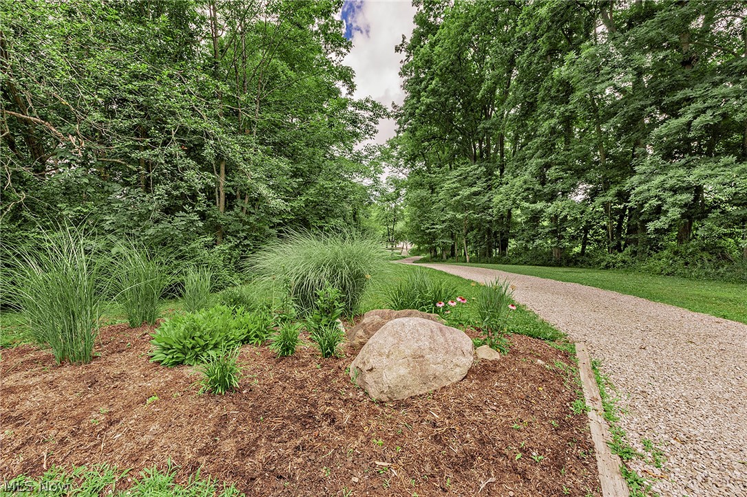 11292 Butternut Road Chardon OH 44024
