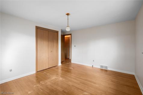 27026 Osborn Road Bay Village OH 44140