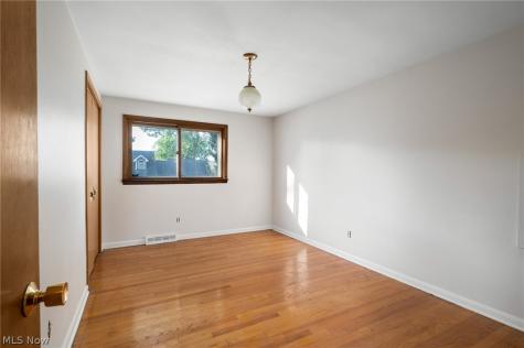 27026 Osborn Road Bay Village OH 44140