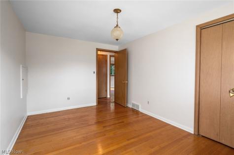 27026 Osborn Road Bay Village OH 44140