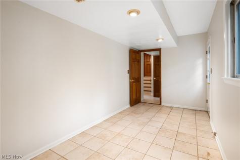27026 Osborn Road Bay Village OH 44140