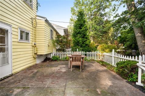 27026 Osborn Road Bay Village OH 44140