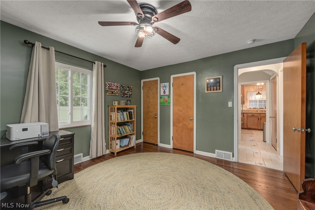 27200 Fullerwood Drive Euclid OH 44132