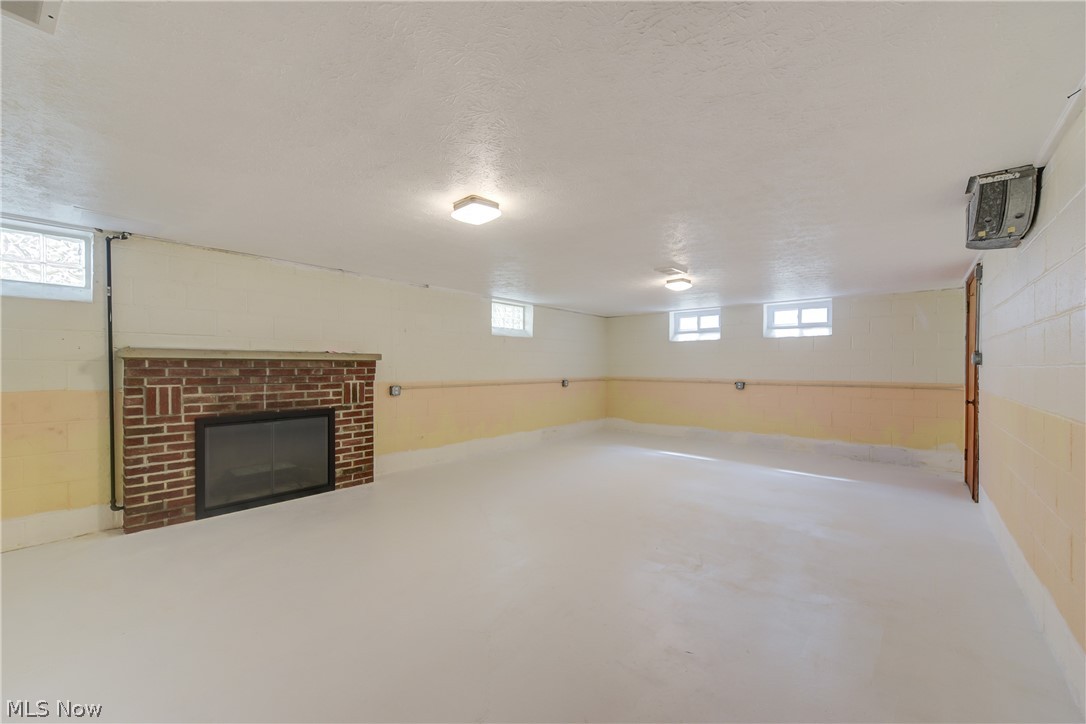 27200 Fullerwood Drive Euclid OH 44132