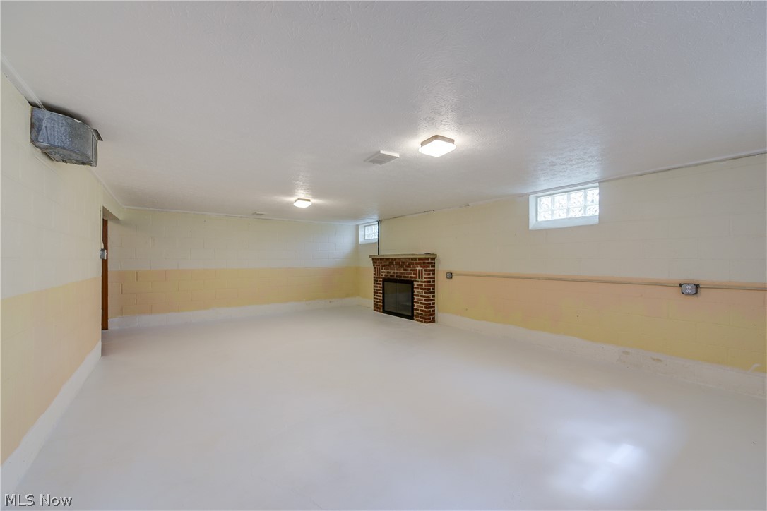 27200 Fullerwood Drive Euclid OH 44132