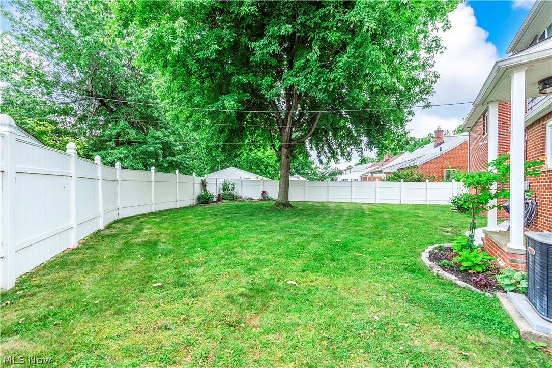 27200 Fullerwood Drive Euclid OH 44132