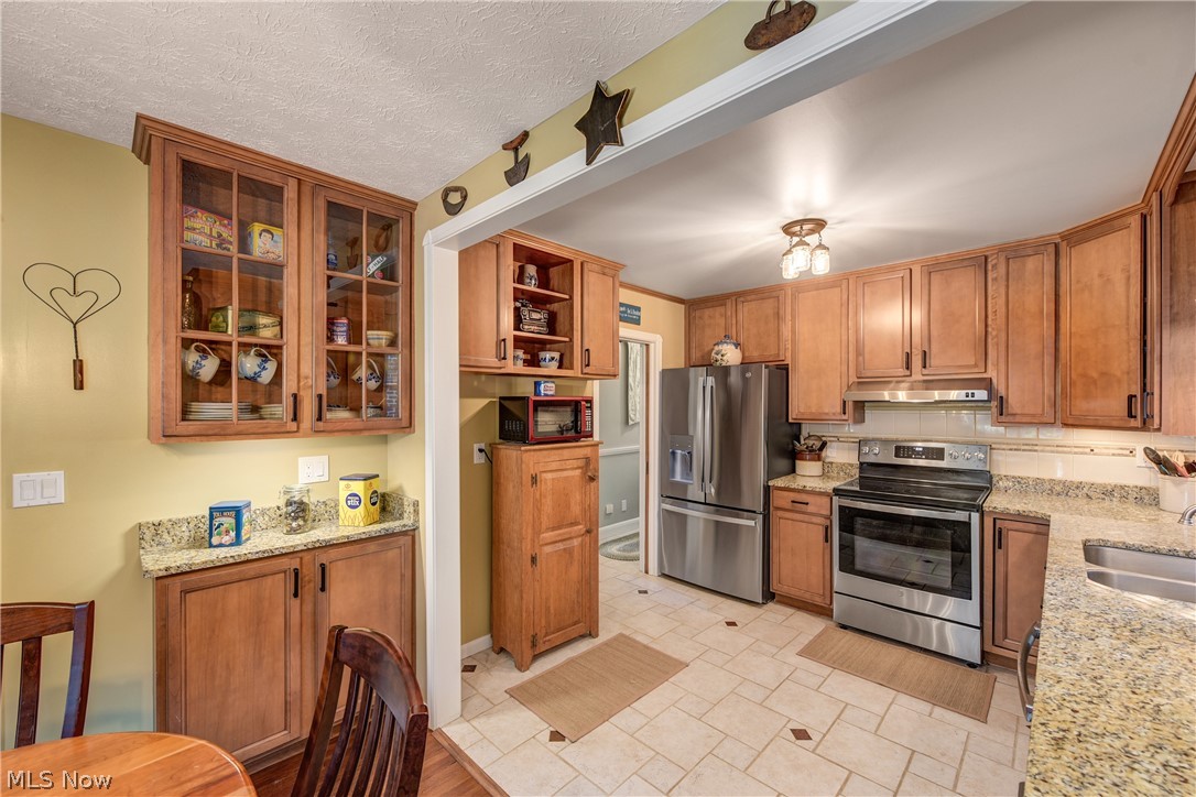 27200 Fullerwood Drive Euclid OH 44132