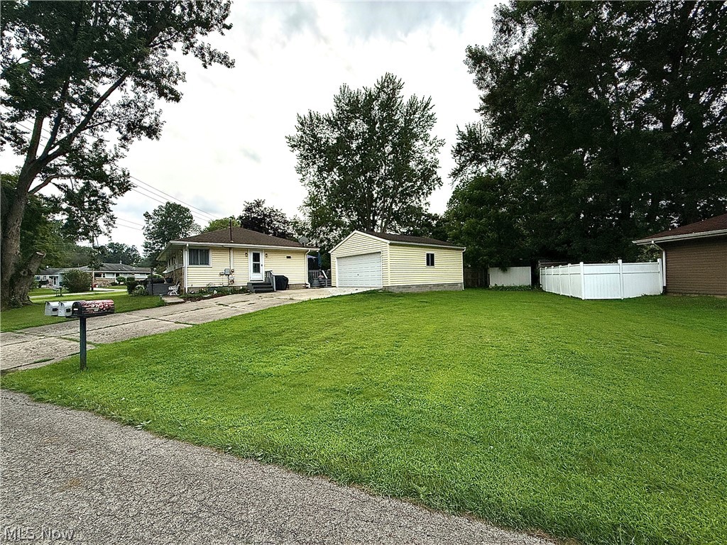 4385 Stoneybrook Drive SE Warren OH 44484