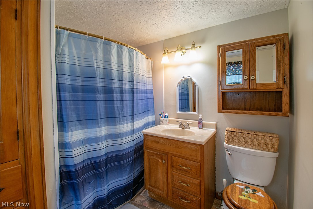 706 Crestview Avenue Akron OH 44320