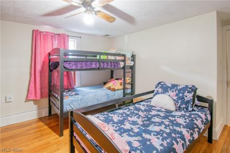 706 Crestview Avenue Akron OH 44320