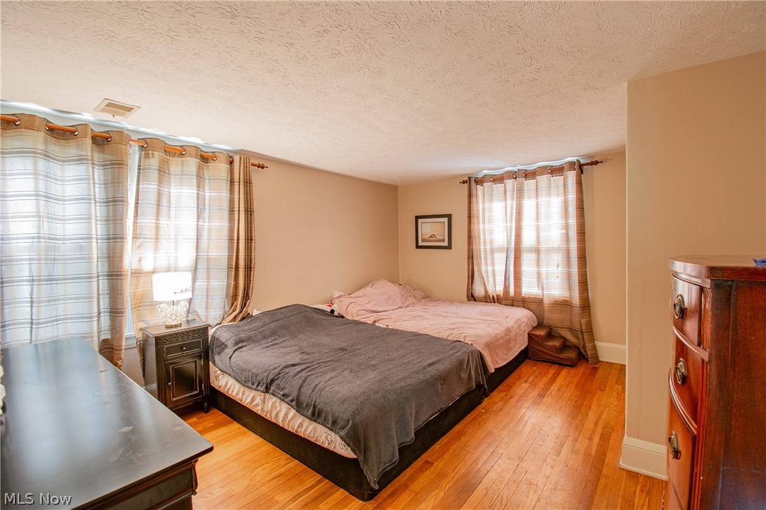 706 Crestview Avenue Akron OH 44320