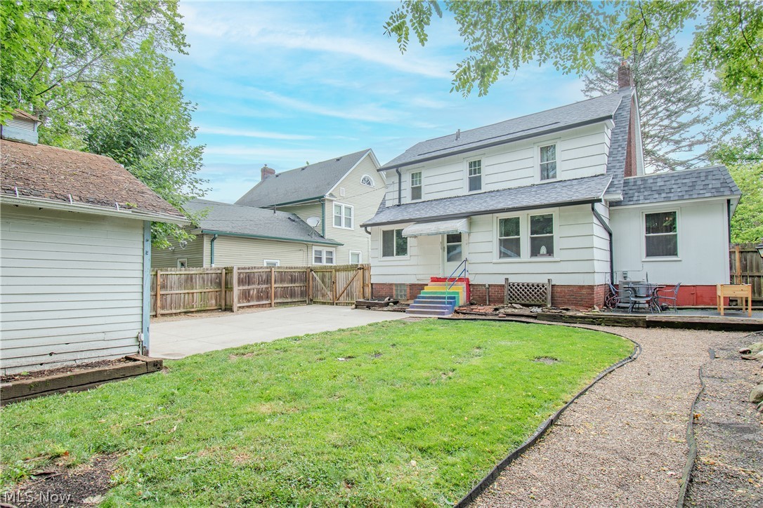 706 Crestview Avenue Akron OH 44320