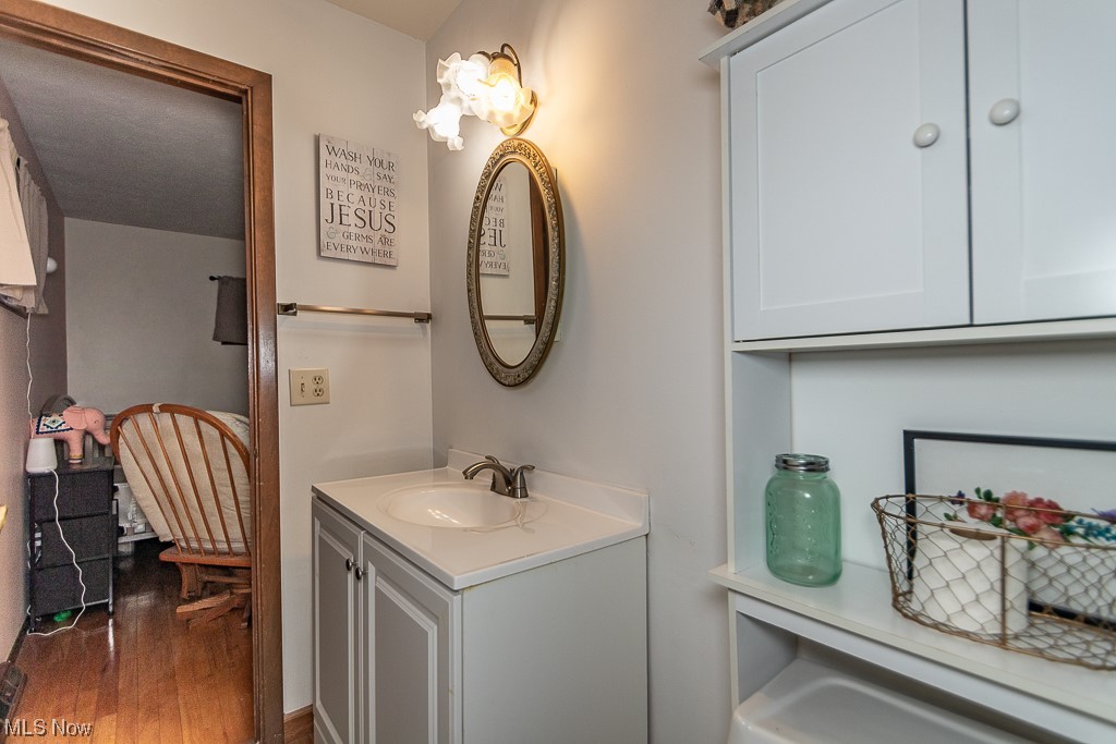 34840 Iris Lane Eastlake OH 44095