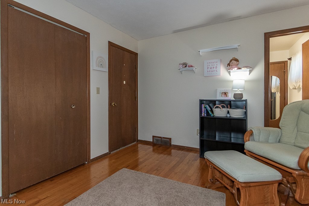 34840 Iris Lane Eastlake OH 44095