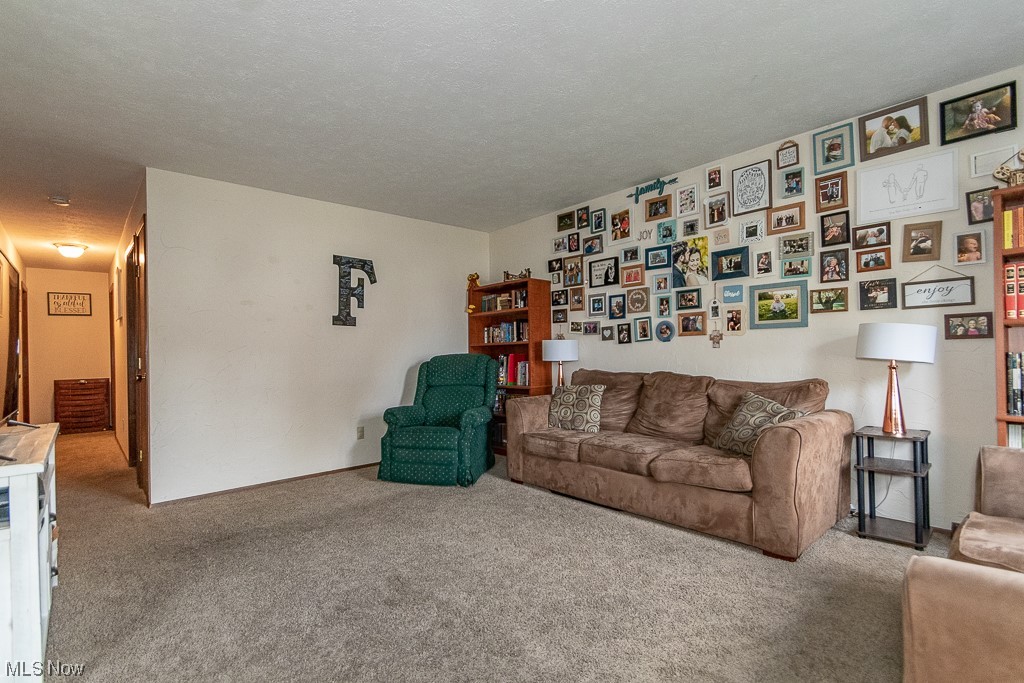 34840 Iris Lane Eastlake OH 44095