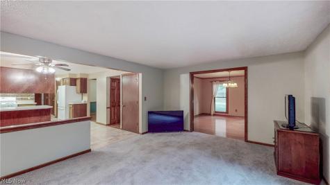 3846 Golden Wood Way Uniontown OH 44685