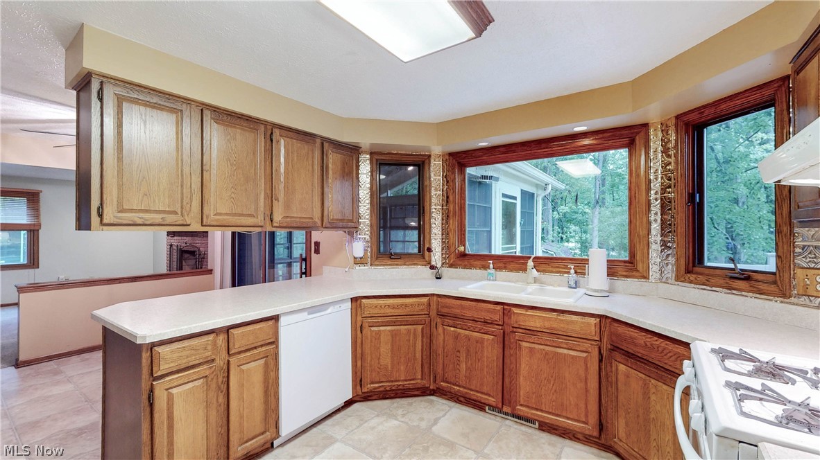 3846 Golden Wood Way Uniontown OH 44685