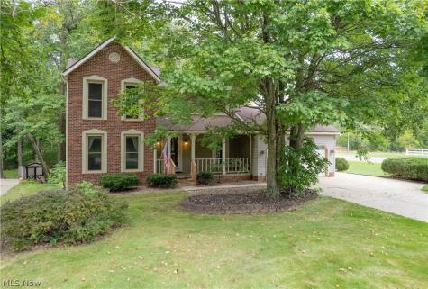 3846 Golden Wood Way Uniontown OH 44685