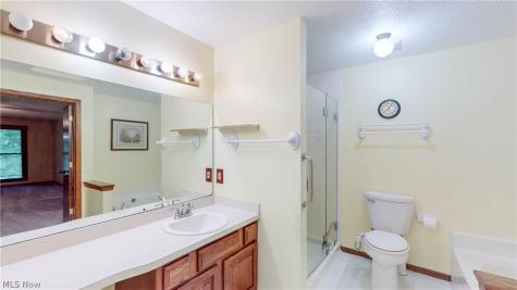 3846 Golden Wood Way Uniontown OH 44685
