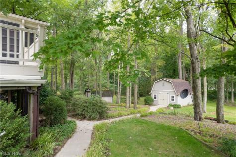 3846 Golden Wood Way Uniontown OH 44685