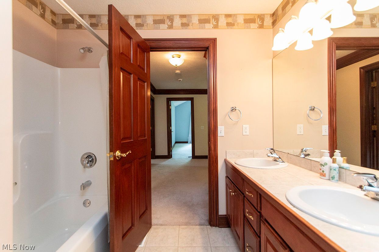 4971 Shady Brooke Run Medina OH 44256