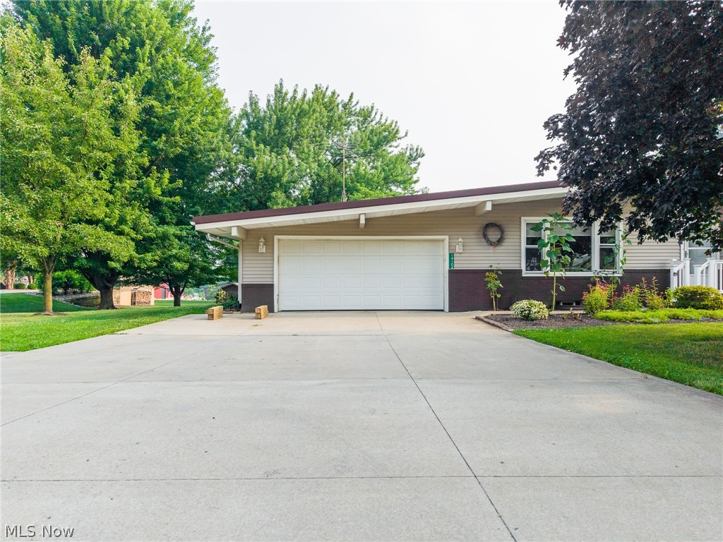 14104 Nussbaum Road Dalton OH 44618