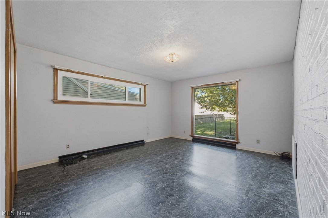 1315 Grove Street NE Canton OH 44721