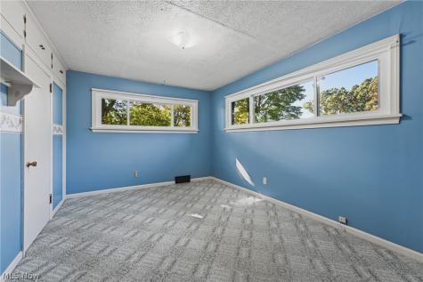 1315 Grove Street NE Canton OH 44721