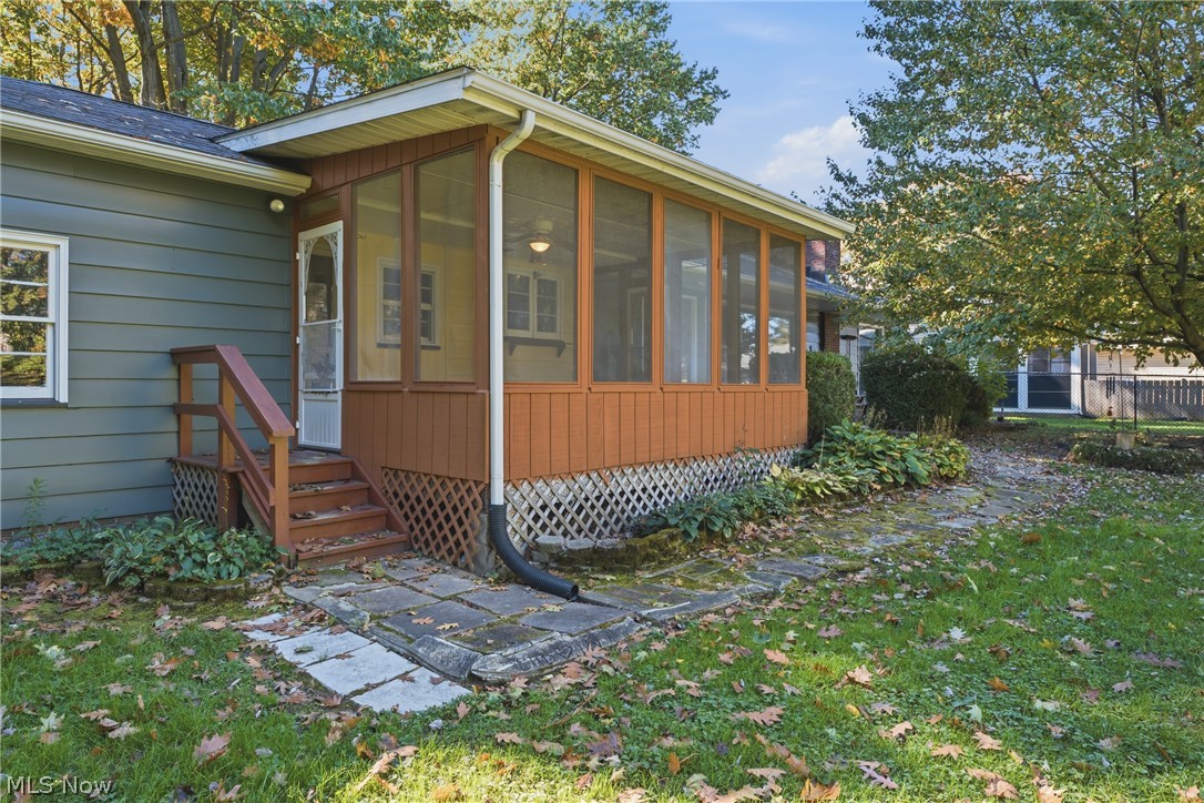 1315 Grove Street NE Canton OH 44721