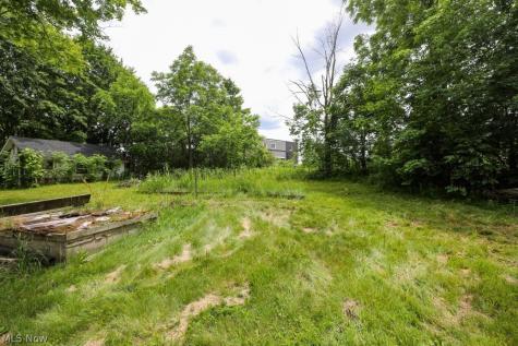 1562 State Route 303 Streetsboro OH 44241