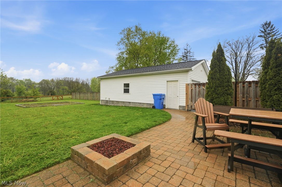 14871 Mayfield Road Huntsburg OH 44046