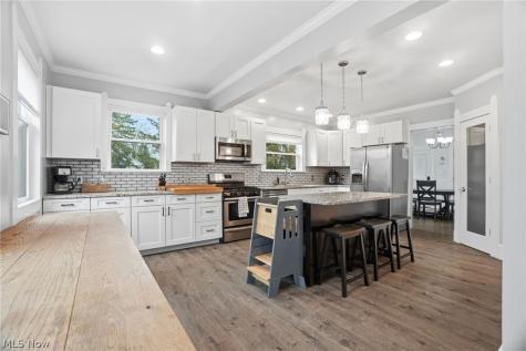 14871 Mayfield Road Huntsburg OH 44046
