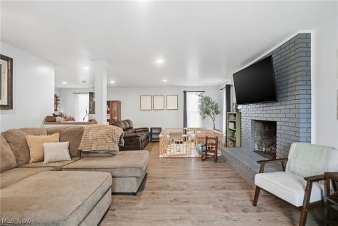 14871 Mayfield Road Huntsburg OH 44046