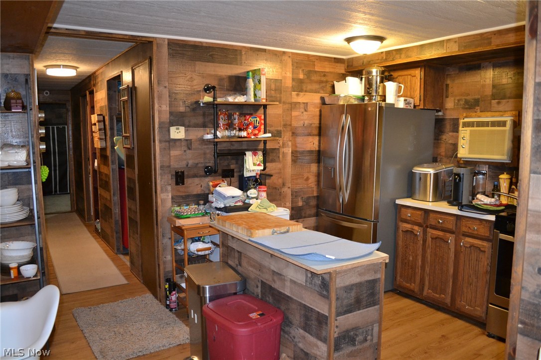 229 Lake Shore Terrace Warren OH 44481