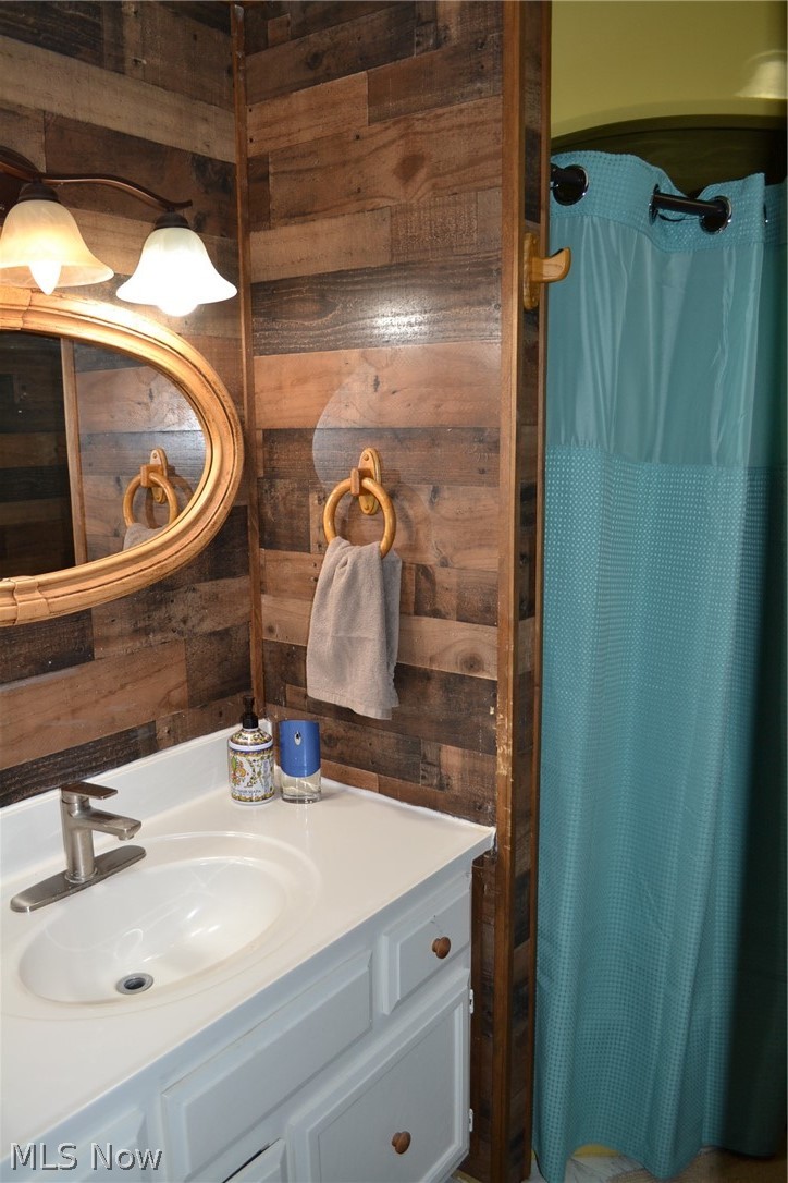 229 Lake Shore Terrace Warren OH 44481
