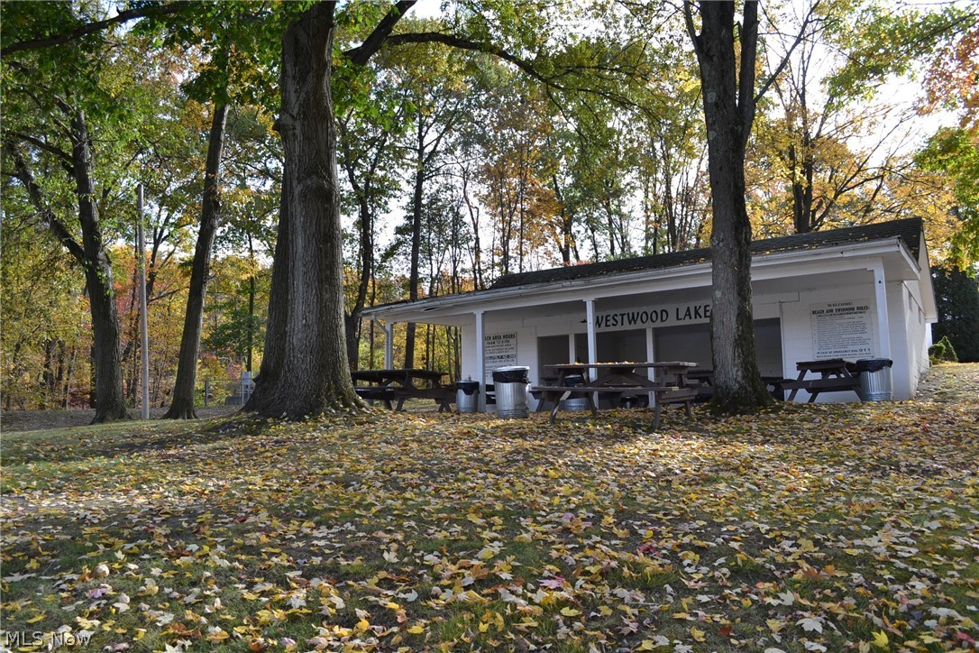 229 Lake Shore Terrace Warren OH 44481