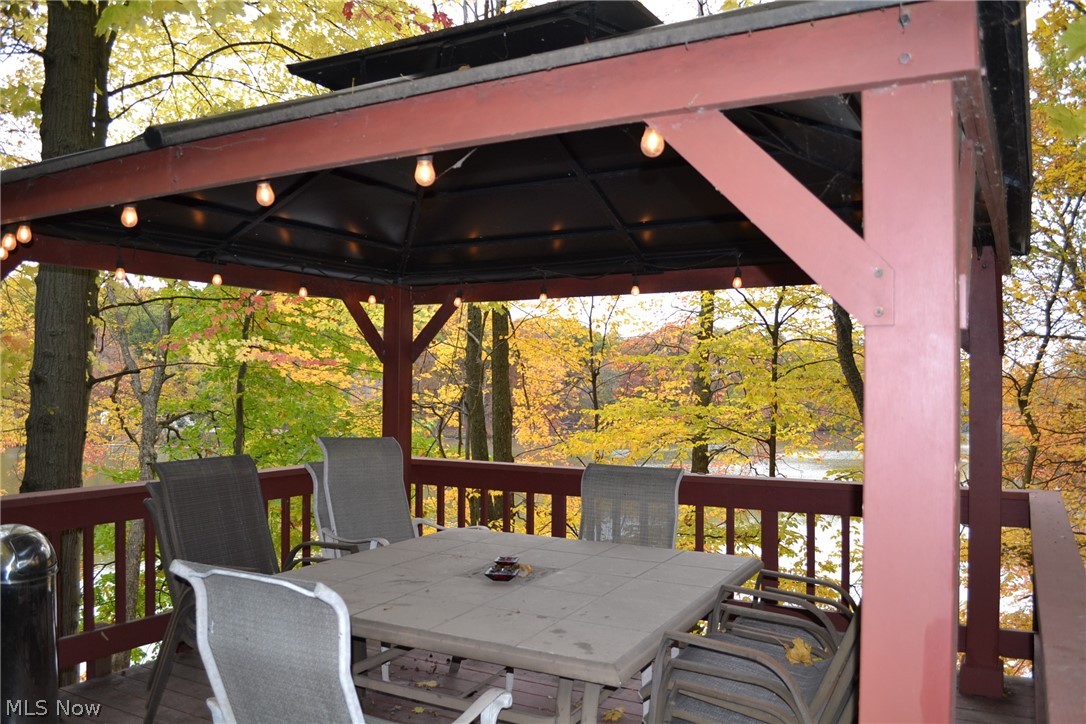 229 Lake Shore Terrace Warren OH 44481