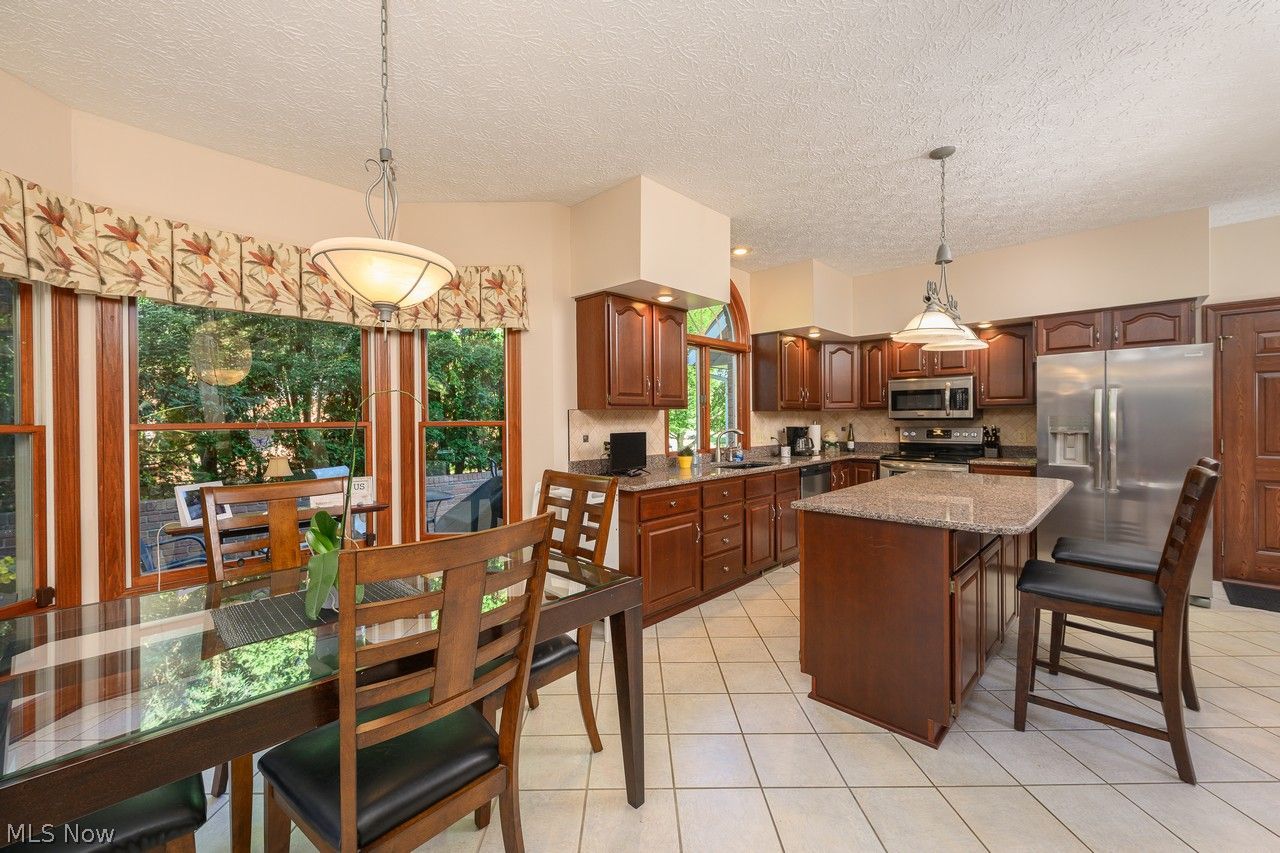2890 Carie Hill Circle NW Massillon OH 44646