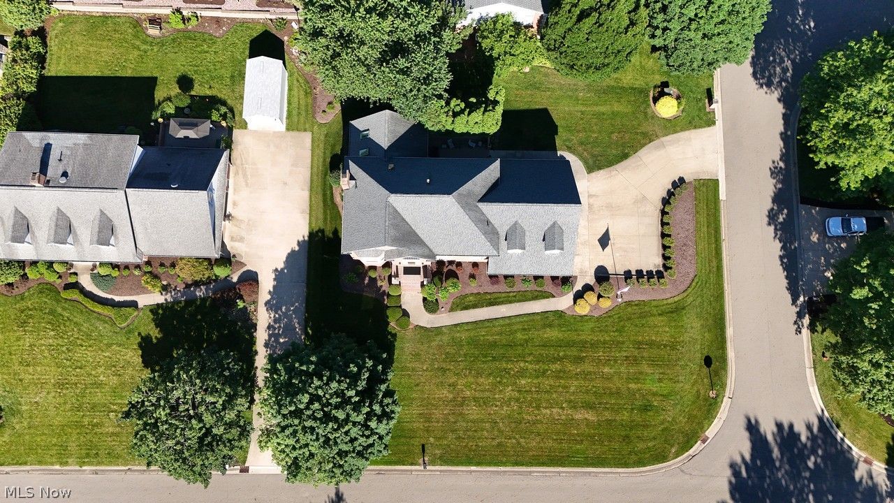 2890 Carie Hill Circle NW Massillon OH 44646