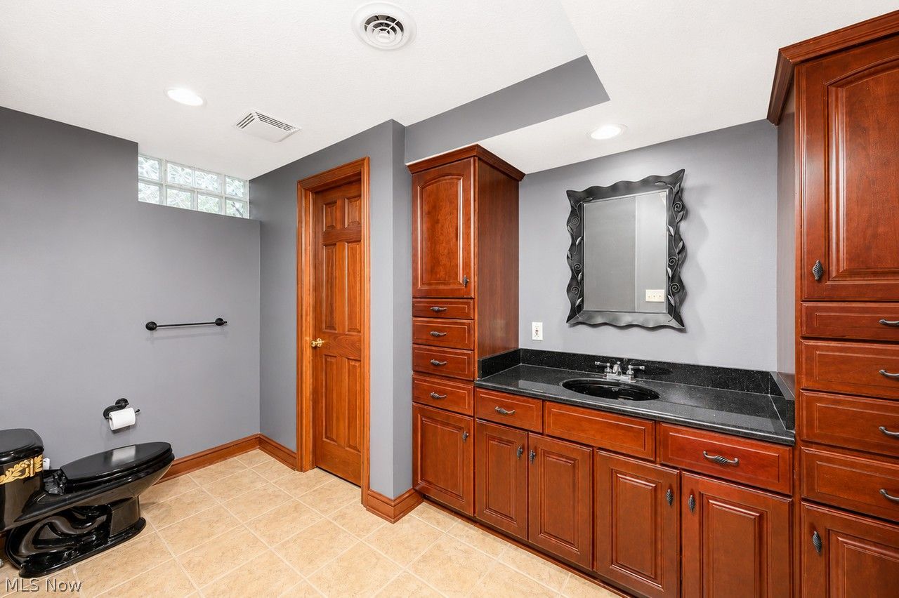 2890 Carie Hill Circle NW Massillon OH 44646