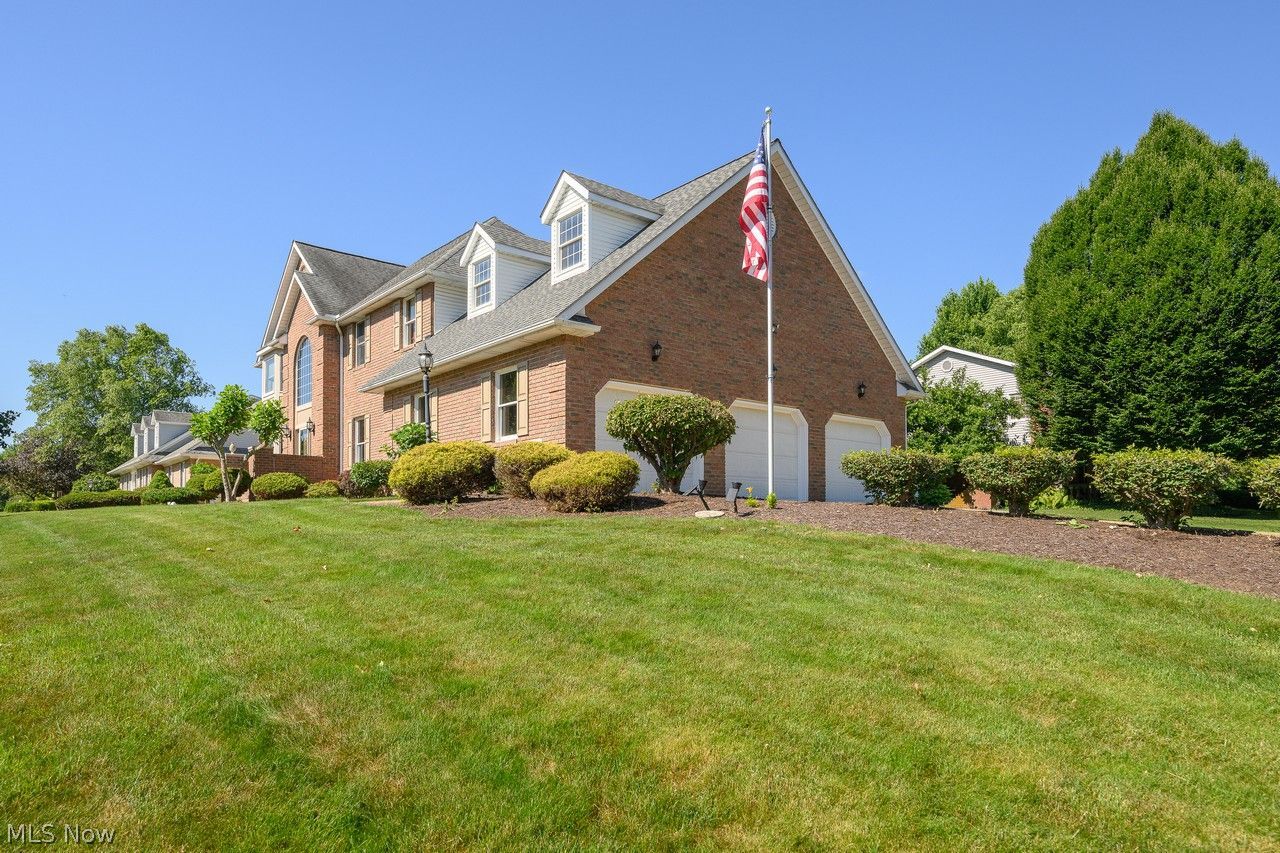 2890 Carie Hill Circle NW Massillon OH 44646